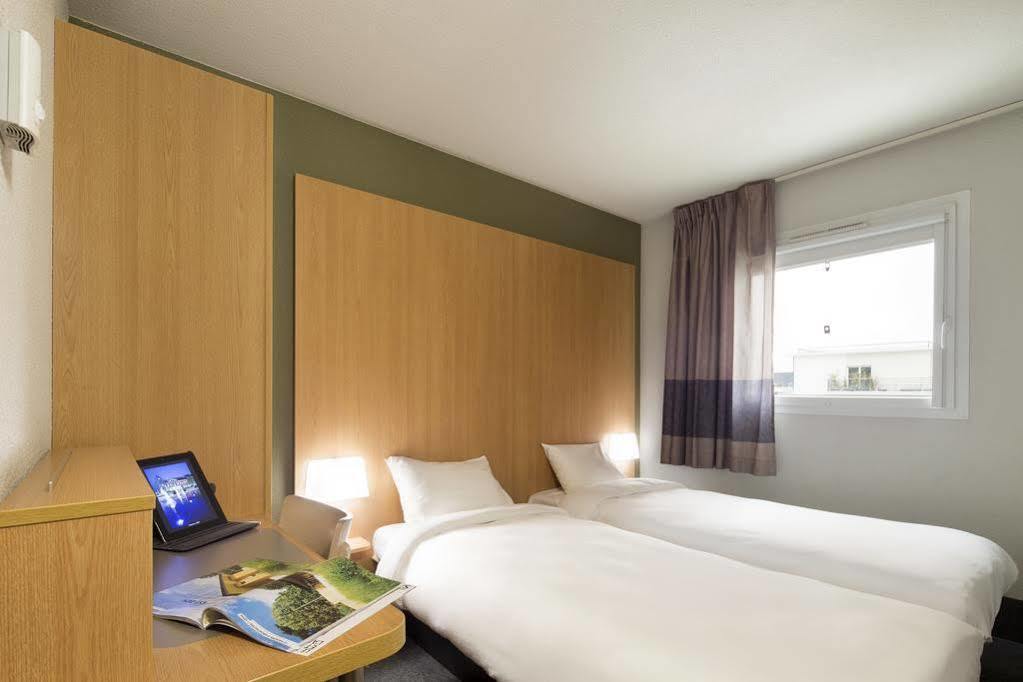 B&B Hotel Maubeuge-Louvroil Bagian luar foto